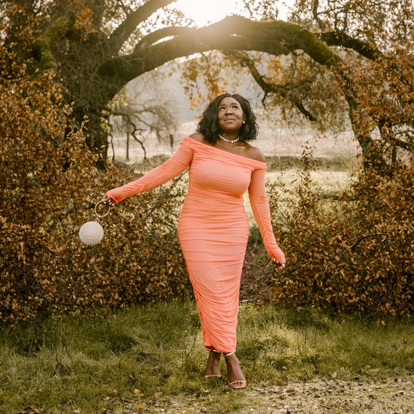 Amazon Ruched Bodycon Midi Dress - Picture 2 of 2